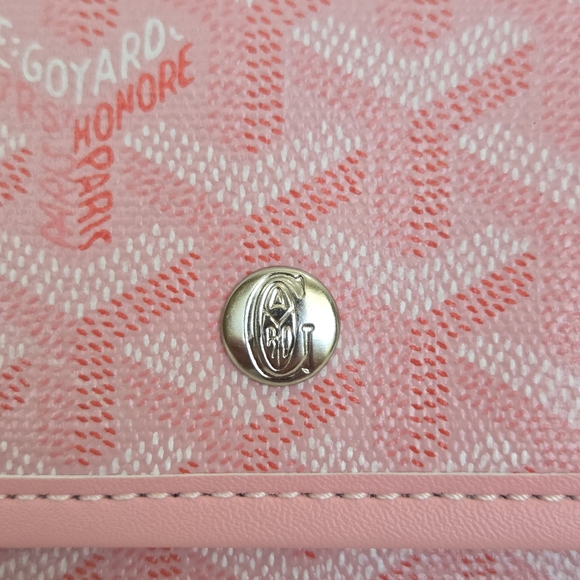 *Like New* Goyard Pink Pouch/Clutch Wallet - Signature Pattern - Picture 2 of 11
